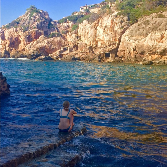 Meet your Posher, Amanda - Picture 6 of 9